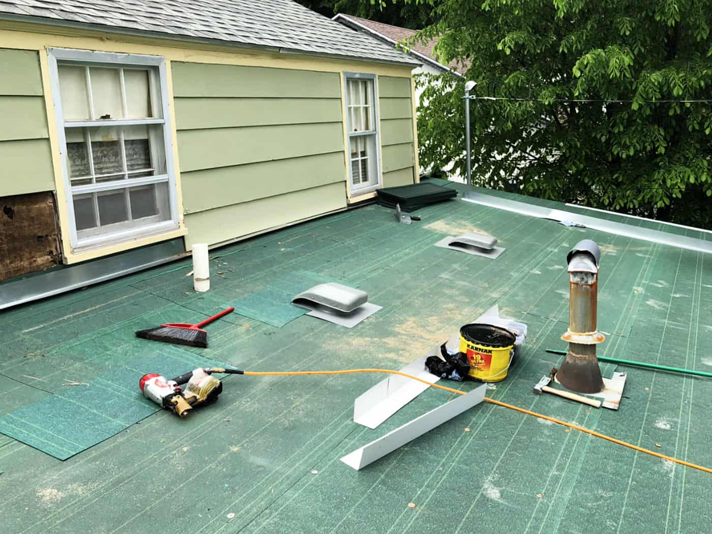 Flat roof project by HWT Construction
